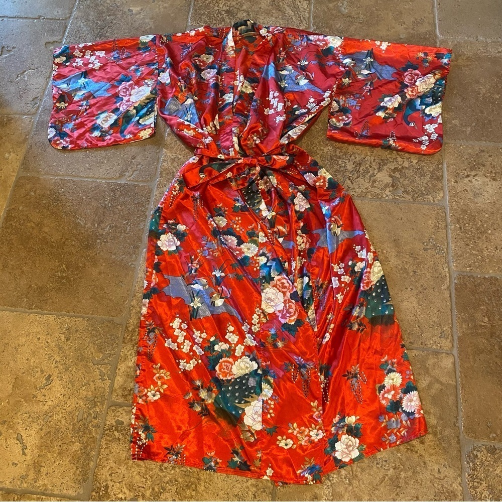 Vintage ICHI BAN Red Floral Bird Peacock Print Kimono Robe Robe OS-Made in Japan